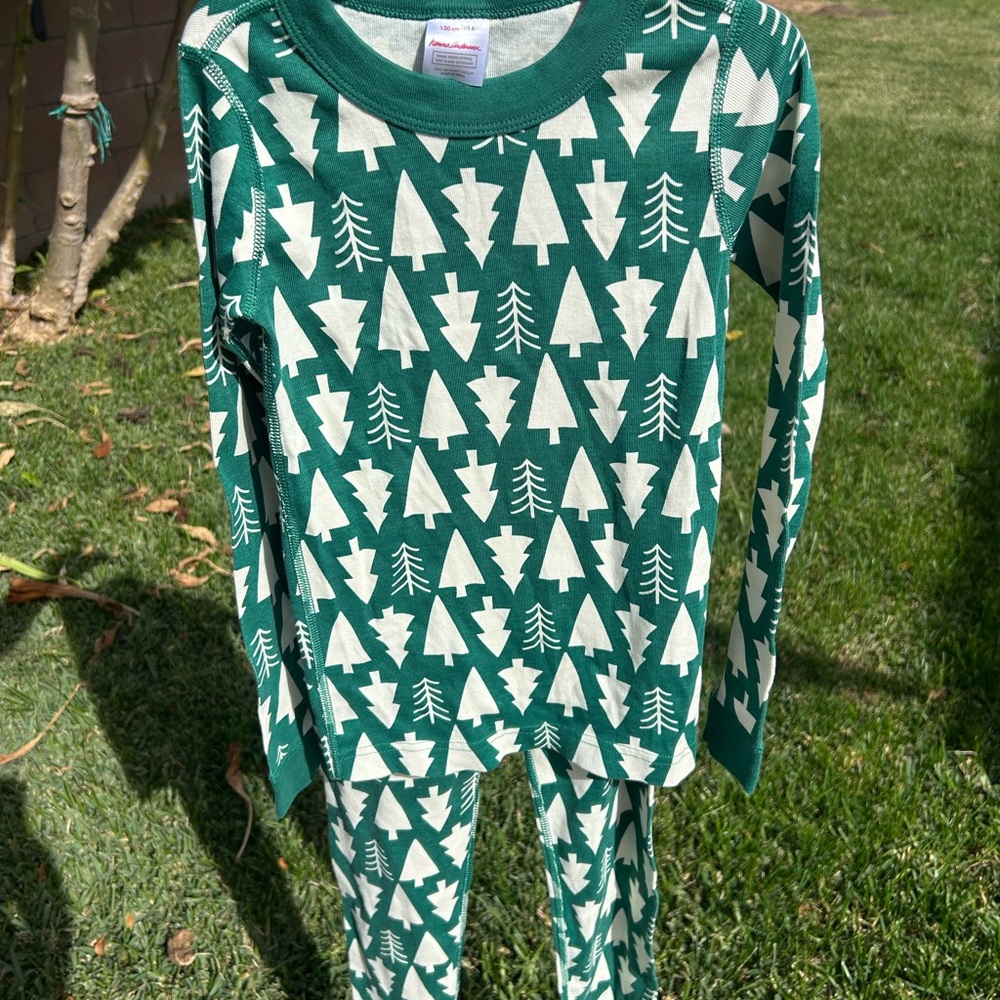 Hanna Andersson Green and White Tree Pajama Set